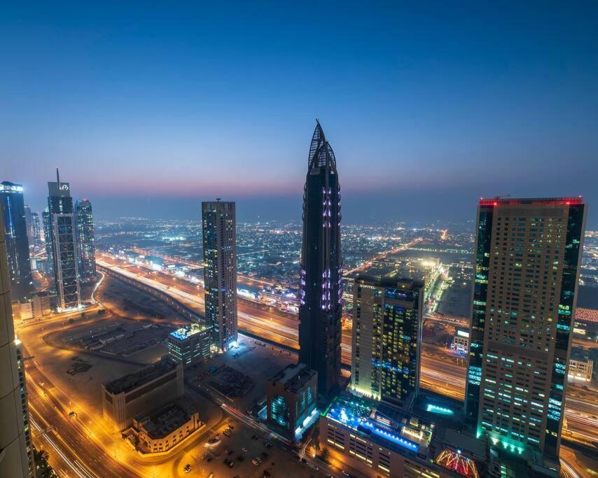 First Class 2Br With Full Dubai Skyline & Sea View Ngoại thất bức ảnh