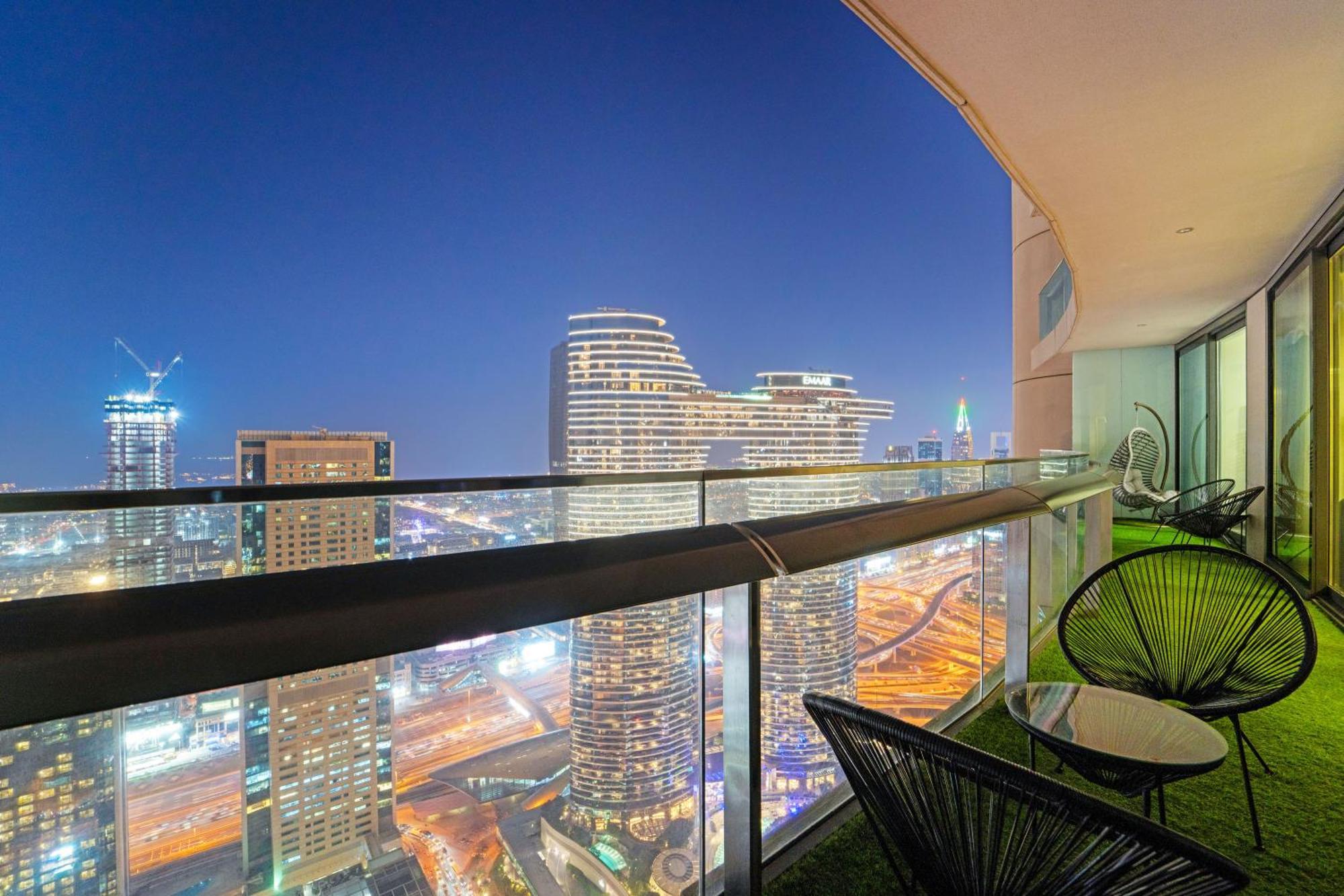 First Class 2Br With Full Dubai Skyline & Sea View Ngoại thất bức ảnh